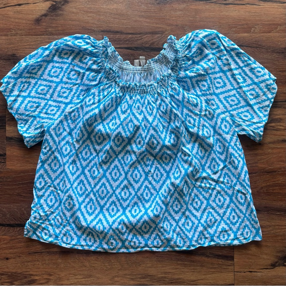 W’s XL - LOFT Blue and White Geometric Patterned Top